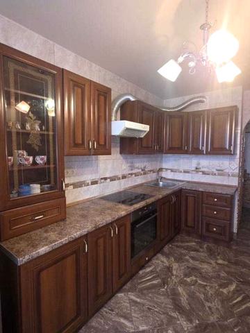 Петра Сагайдачного вул., 14