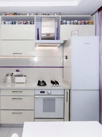 Академіка Корольова просп., 8