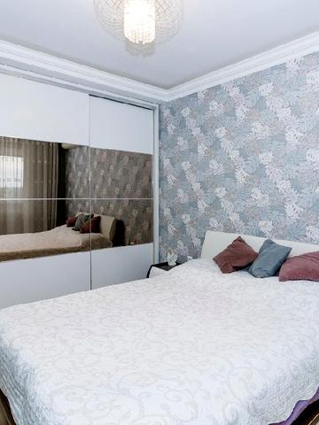 Академіка Корольова просп., 8