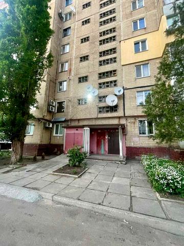 Нескорених просп. (Перемоги), 25