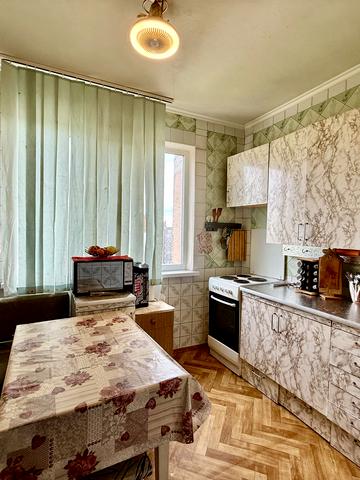 Бориспільська вул., 34
