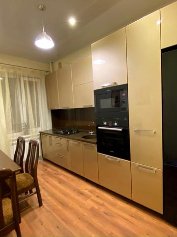 Нескорених вул., 32б