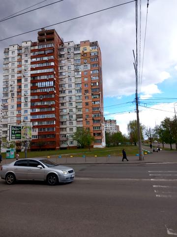Червоної Калини просп. (Володимира Маяковського), 2/1