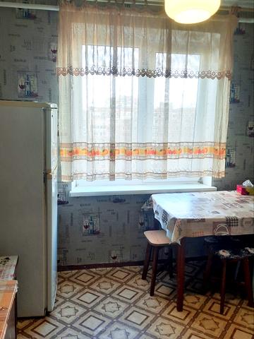 Космонавтів вул., 140