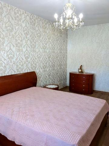 Студентська вул., 32