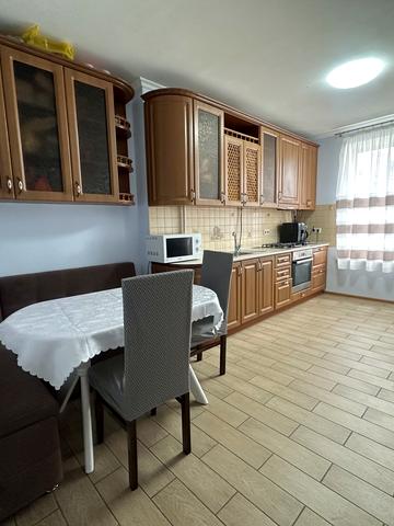 Двірська вул., 14