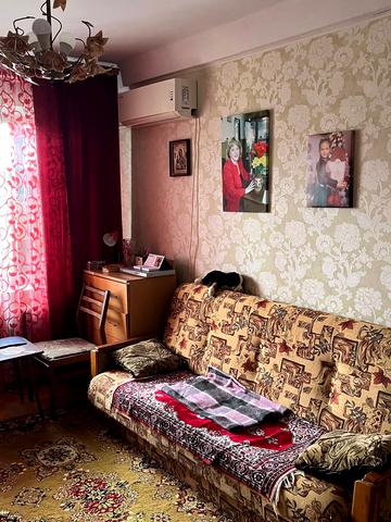 Леоніда Каденюка просп. (Юрія Гагаріна), 17