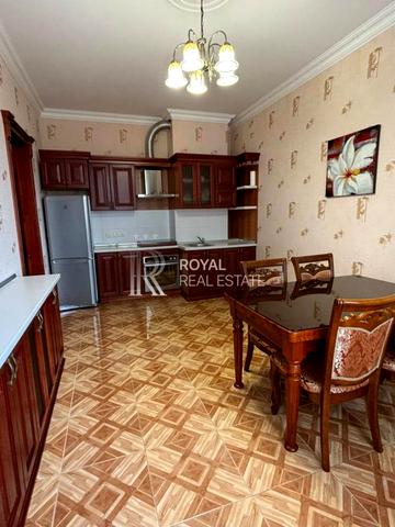 Антоновича вул. (Горького), 72