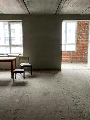 Співдружності вул., 8