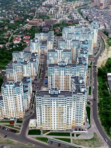 Сергія Данченка вул., 34