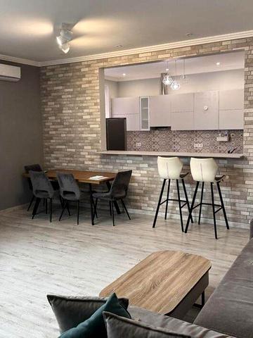 Преображенська вул. (Івана Клименка), 8-Б