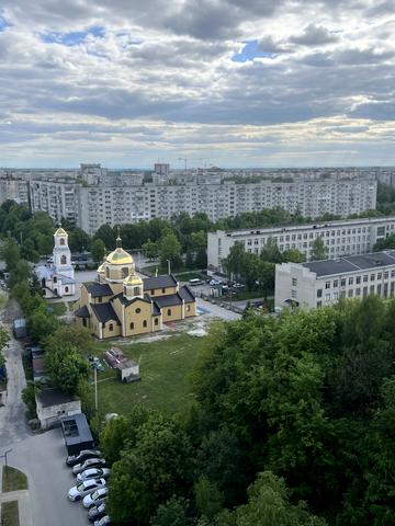 Бережанська вул., 25