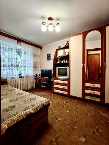 Михайла Грушевського просп., 179-А
