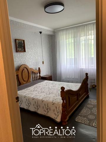 Академіка Павлова вул., 132