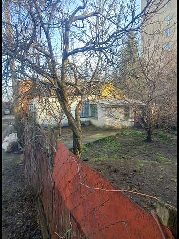 Лабораторна вул., 44