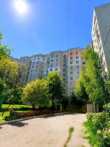 Зенітного Полку вул., 84
