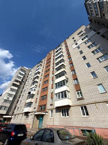 Петра Калнишевського вул., 1