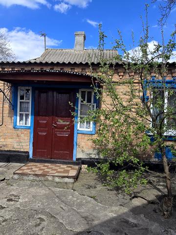 Першотравнева