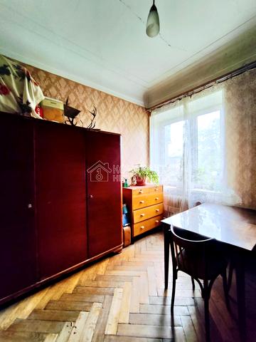 Миру вул., 20