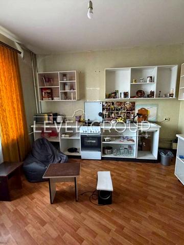 Академіка Булаховського вул., 5-Б