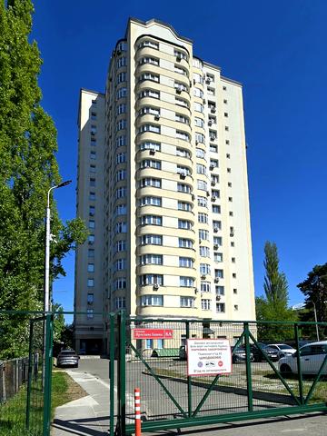 Ярослава Гашека бульв., 8-А