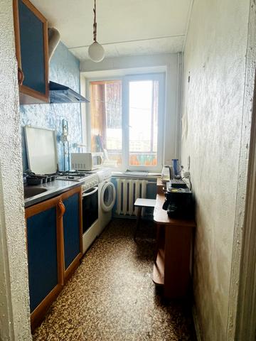 Златопільська вул., 3