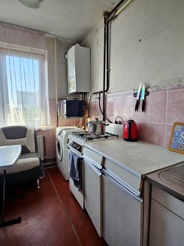 Домбровського вул., 86