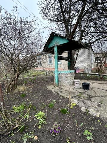 Захисників України, 41