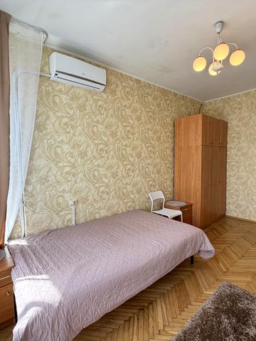 Велика Васильківська вул. (Червоноармійська), 51