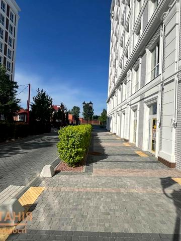 Паркова вул., 2