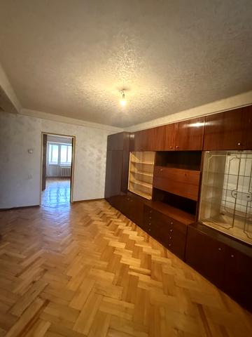 Оболонський просп., 16