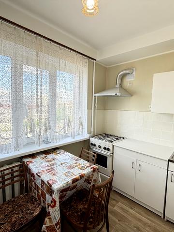 Кловський узвіз, 24