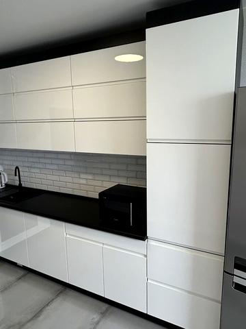 Миколи Гулака вул., 4