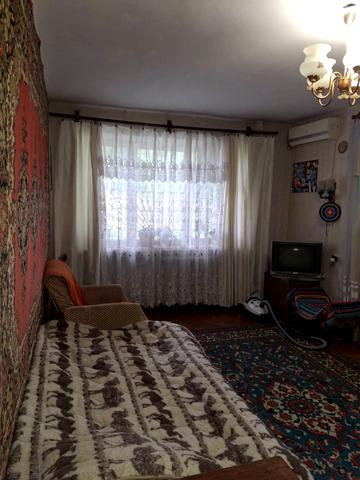 Жоліо Кюрі вул., 36