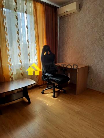 Юліана Матвійчука вул. (), 29