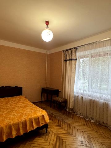 Кирилівська вул. (Фрунзе), 129
