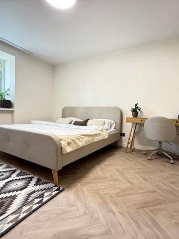 Дмитра Павличка просп., 8
