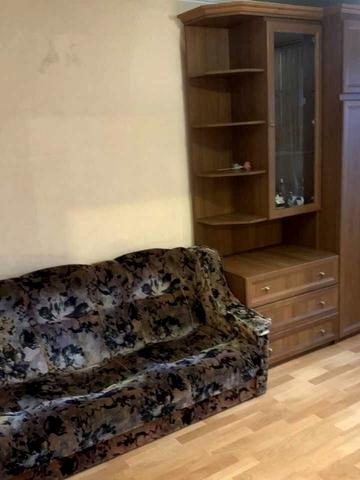 Привокзальна пл. (Героїв Сталінграду), 2