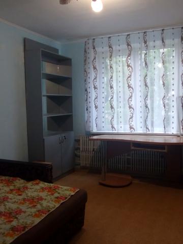 Амосова вул. (Корчагінців), 36