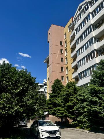 Краснопільська вул., 11