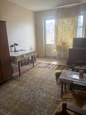 Академіка Корольова вул., 75/1