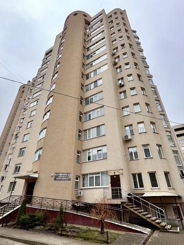 Харківська вул., 3/1