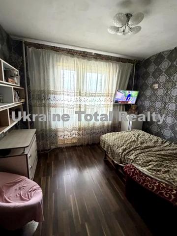Героїв Дніпра вул., 35