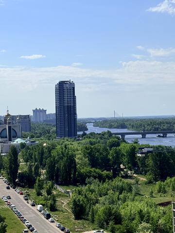 Микільсько-Слобідська вул., 8