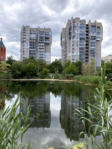 Героїв просп., 50