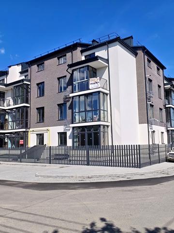 Євгена Патона вул. (Сергія Лазо), (Будинок)