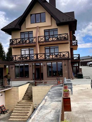 карпатська, 2