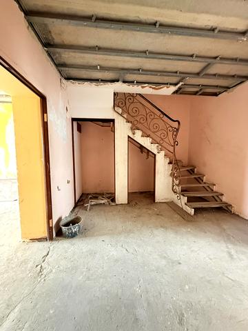Каховська вул., 29