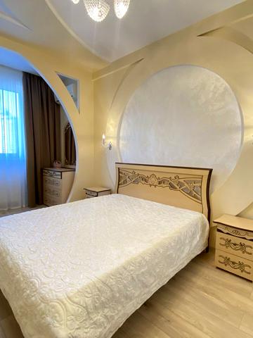 Євгена Коновальця вул. (Щорса), 44-А