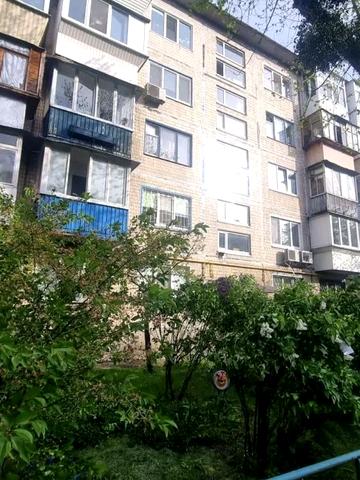 Мілютенка вул., 12